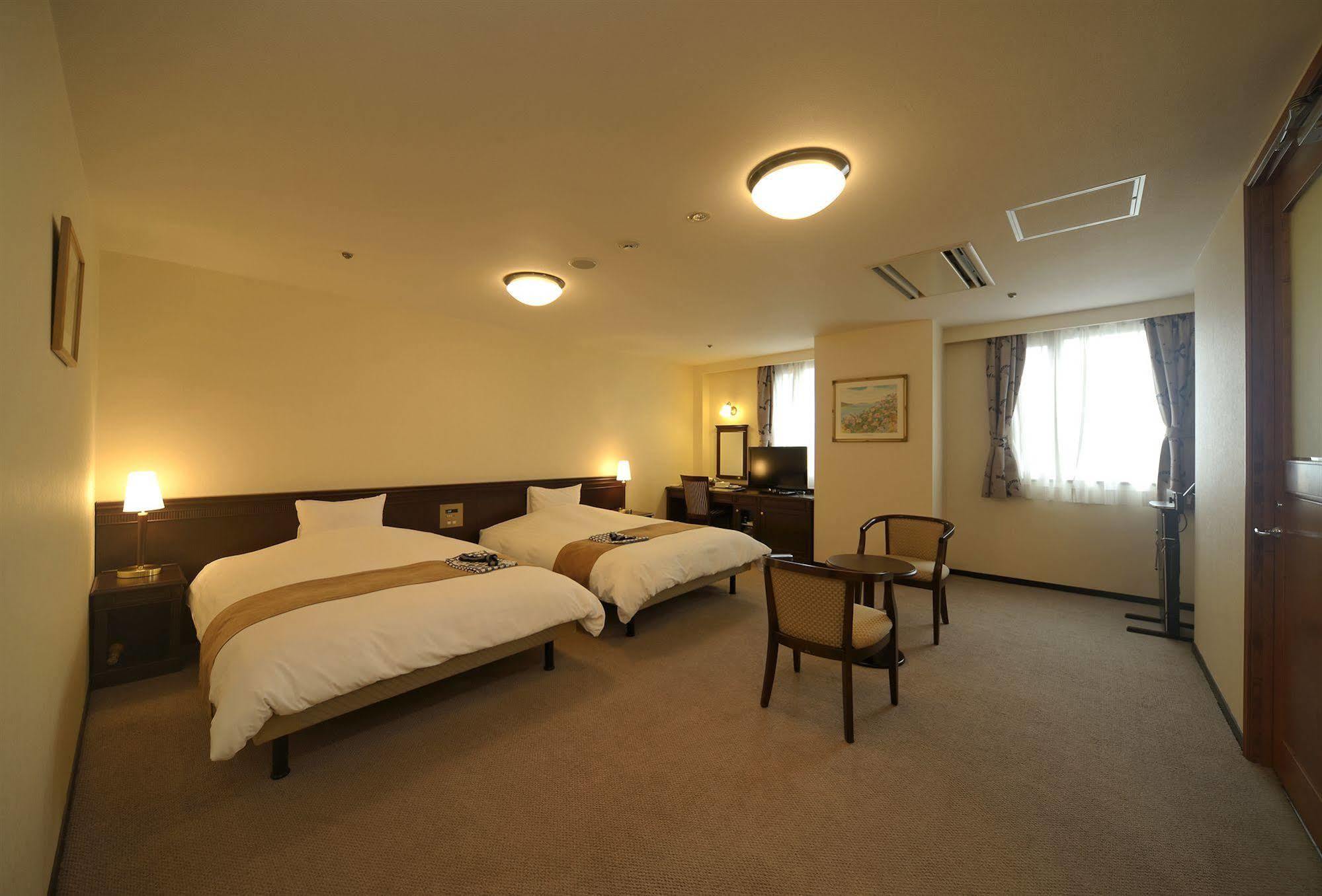 Amami Sunplaza Hotel מראה חיצוני תמונה